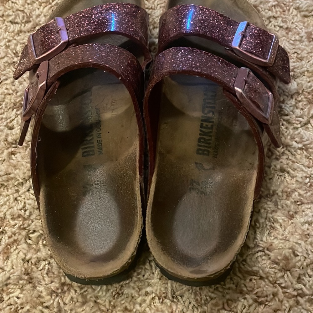 Sandals - Picture 2 of 3